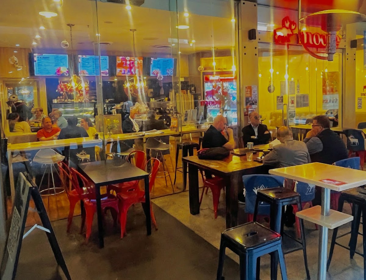 Moose Bar & Cafe